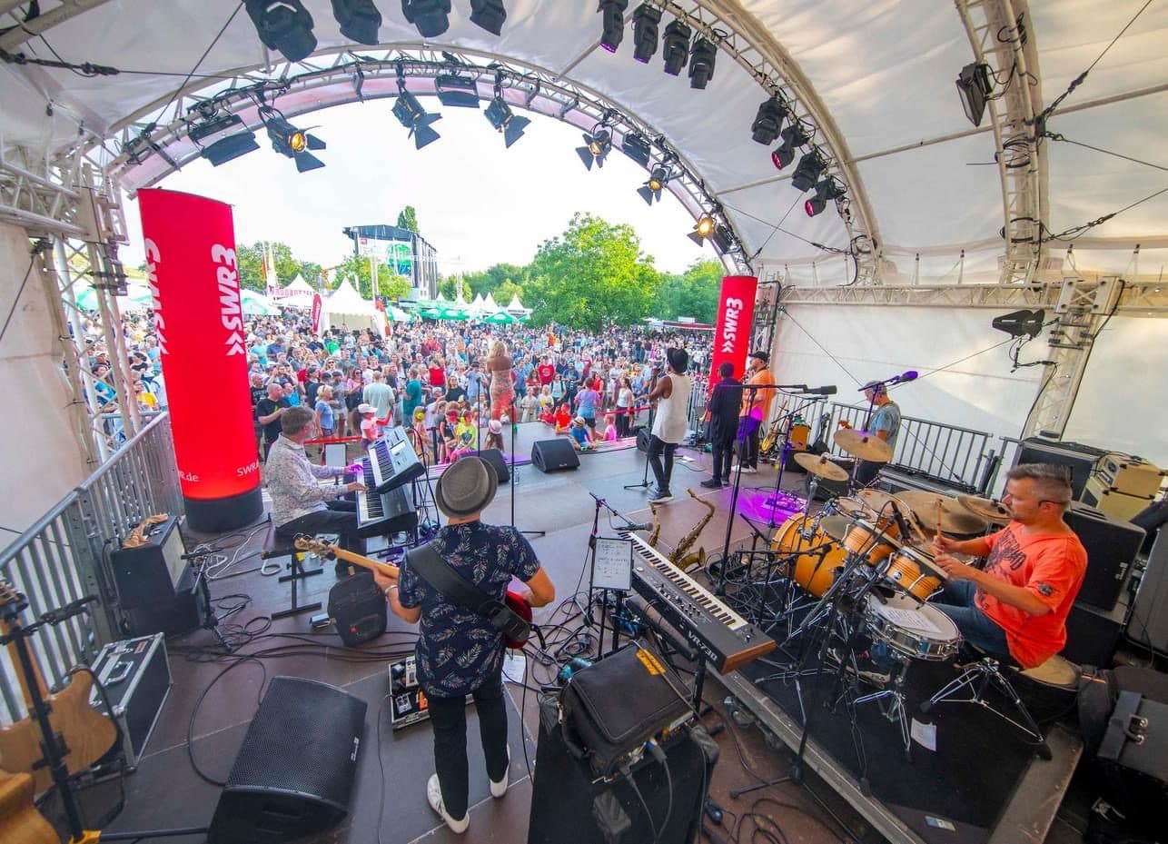 Festivals & Konzerte mit Amy Sue & Friends