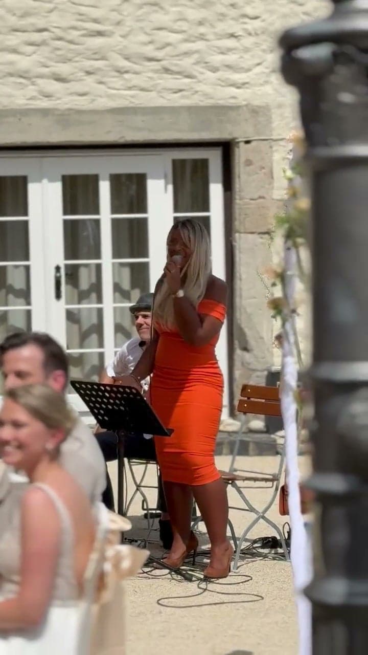 Gefühlvolle Trauung